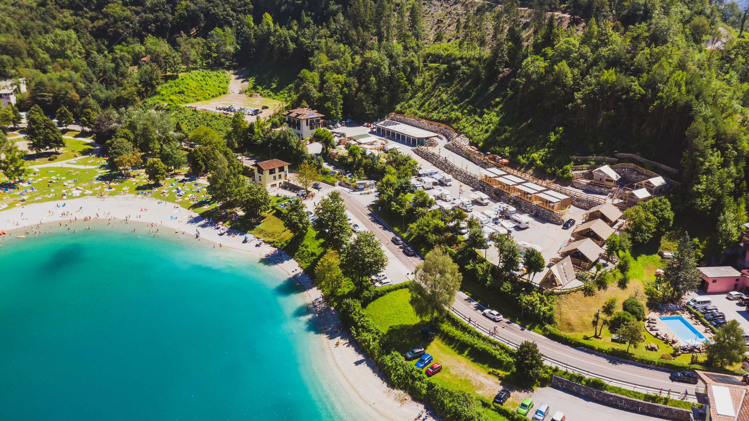 Best Ledro Camping & Lodge sul Lago di Ledro – Natura, Relax ed Eleganza