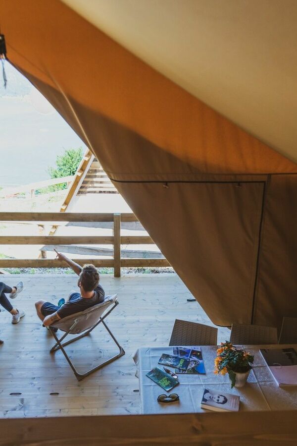 Best Ledro Camping & Lodge sul Lago di Ledro – Natura, Relax ed Eleganza