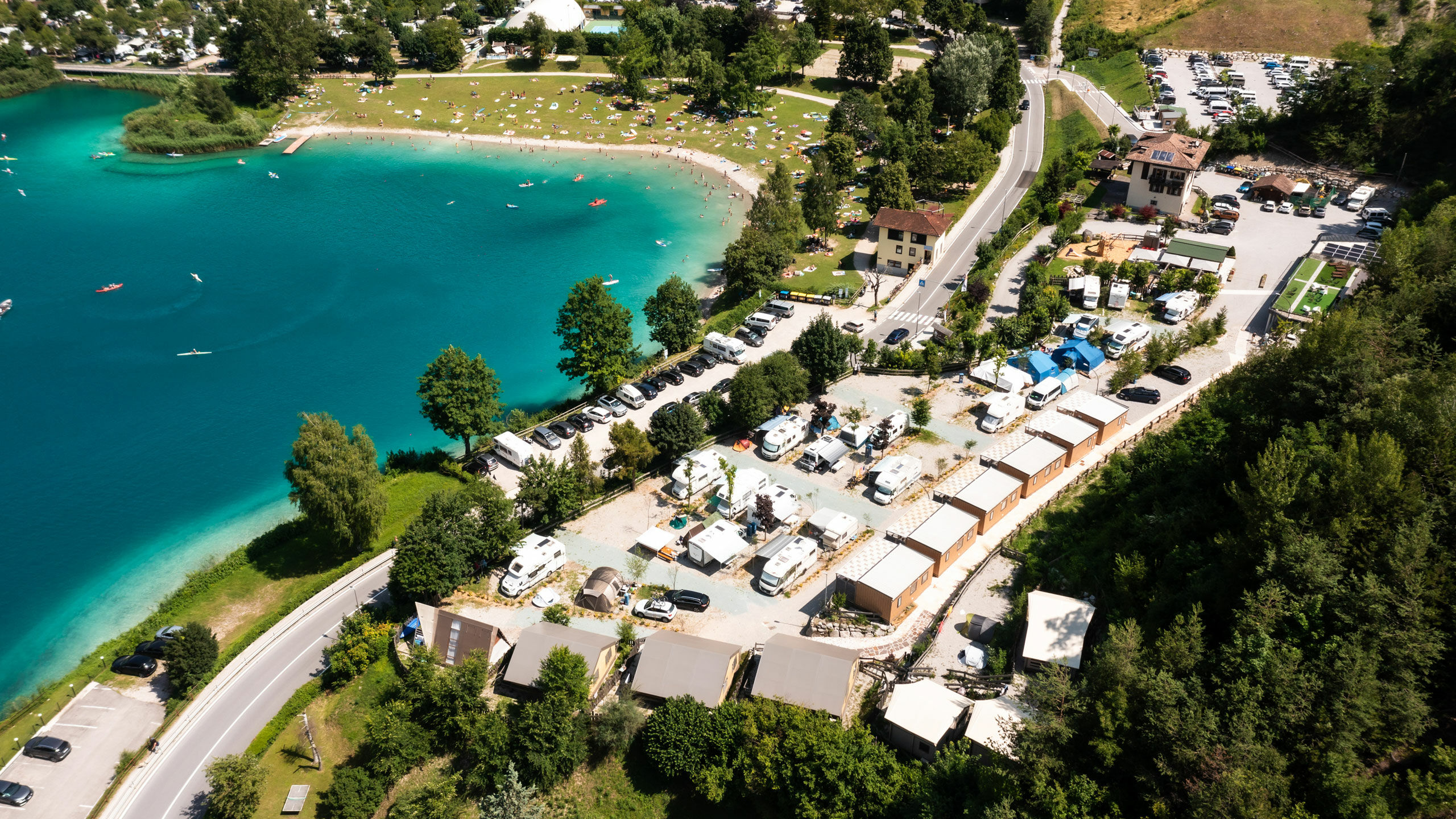 Best Ledro Camping & Lodge sul Lago di Ledro – Natura, Relax ed Eleganza Best Ledro Camping di Trentini Fabio | Piazzole